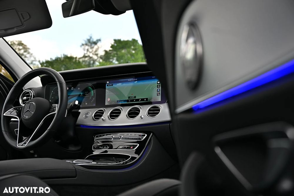 Mercedes-Benz E 300 Hybrid de T-Modell 4MATIC Aut. - 40