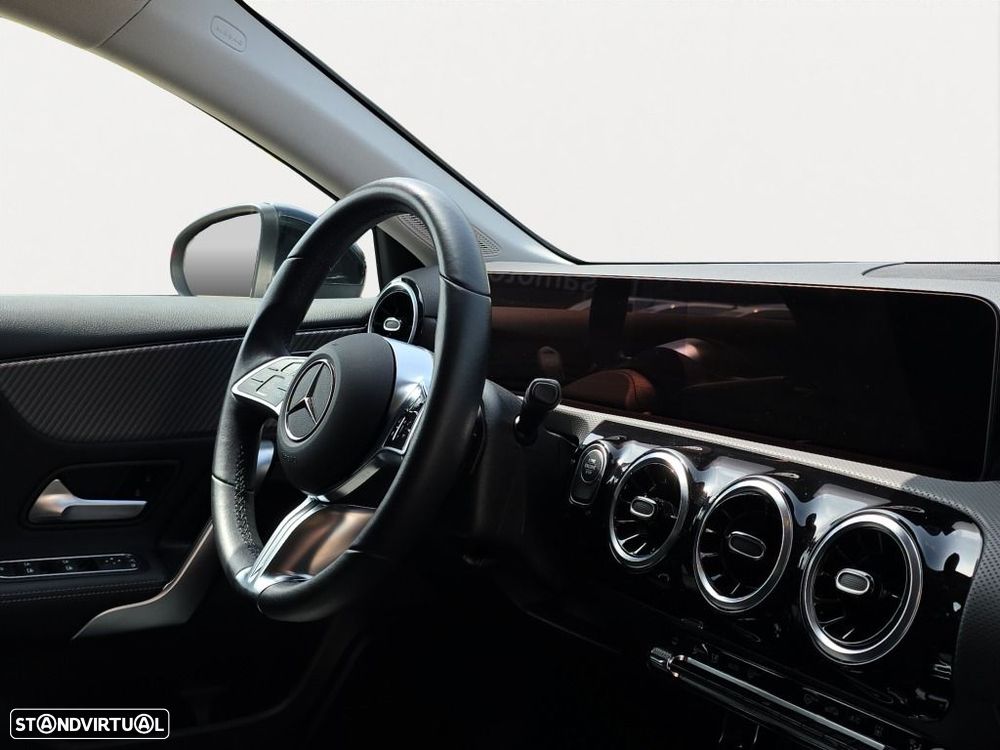 Mercedes-Benz A 250 Limousine - 14
