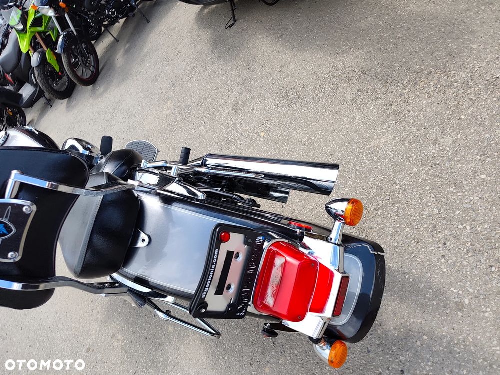 Suzuki VL 800 Volusia - Boulevard C50 - 9