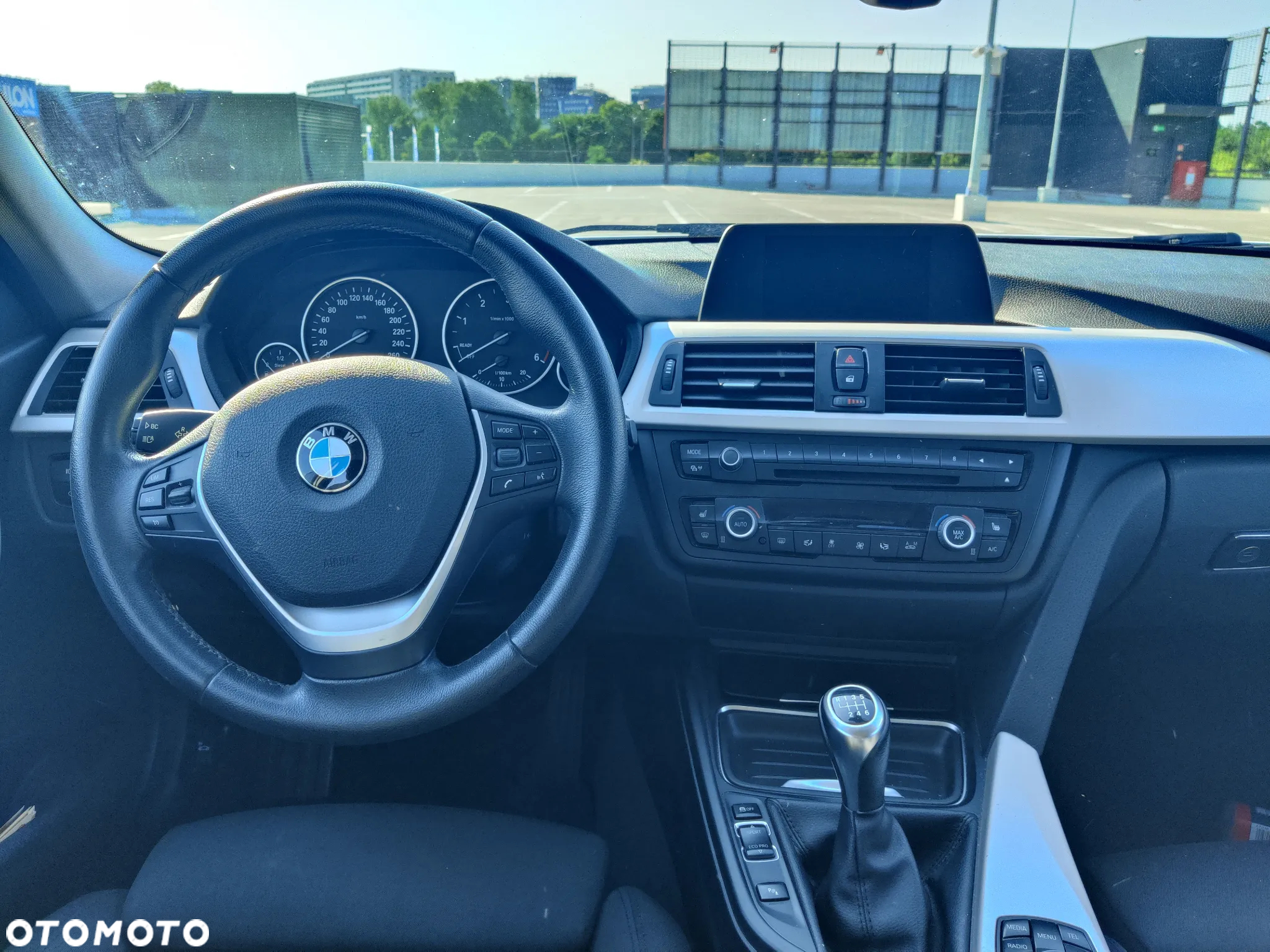 BMW Seria 3 316d Luxury Line EU6 - 25