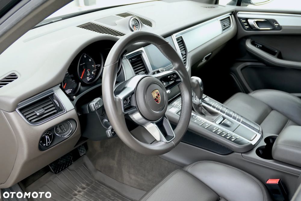 Porsche Macan Standard - 11