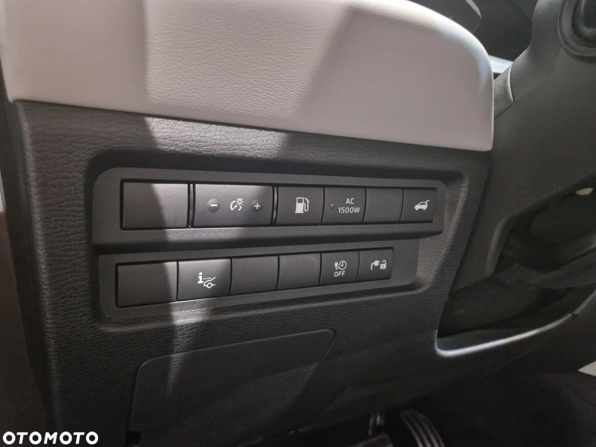 Mitsubishi Outlander - 26