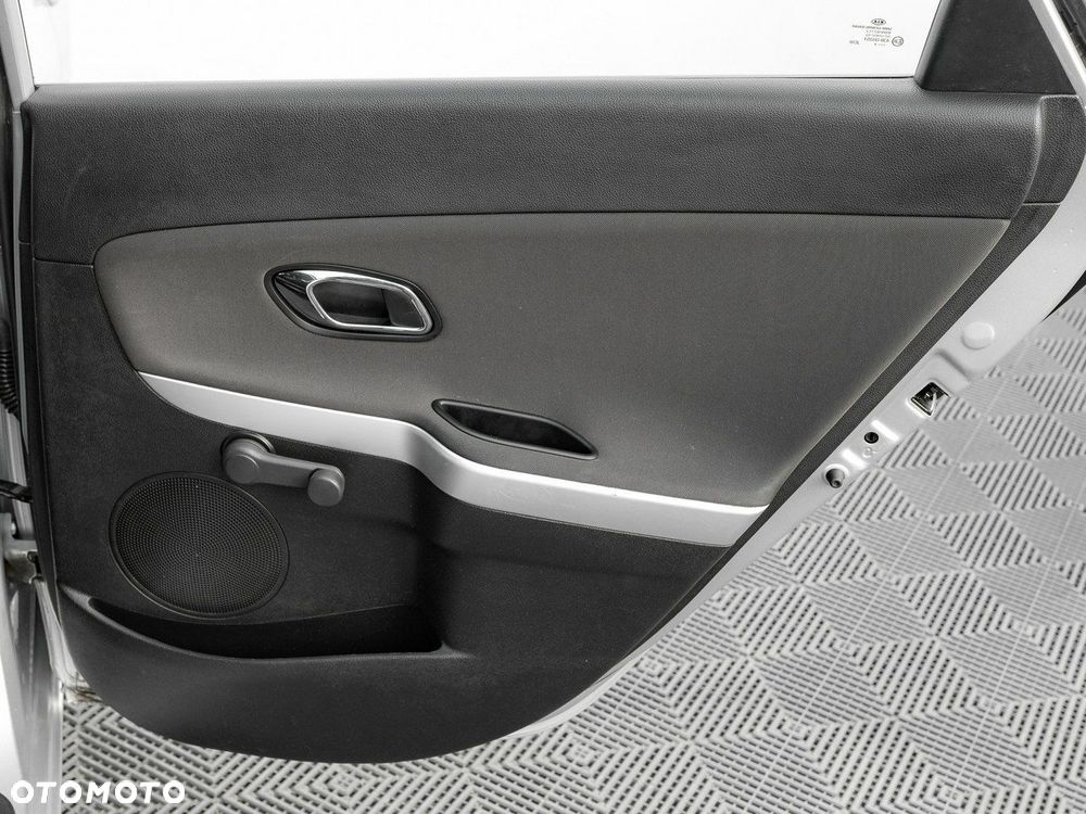 Kia Ceed 1.4 CRDi M - 27