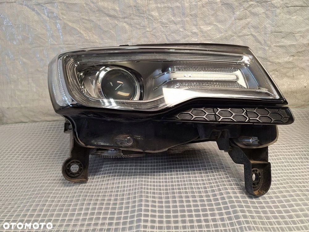 jeep grand cherokee wk2 lift 2014- lampa przod xenon prawy org. demont euro - 6