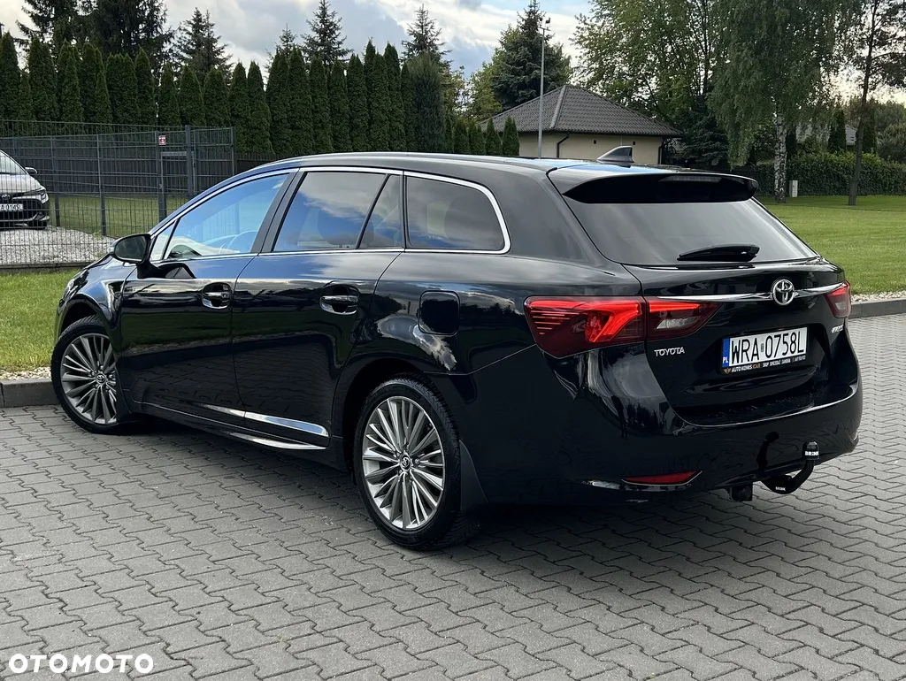 Toyota Avensis - 16