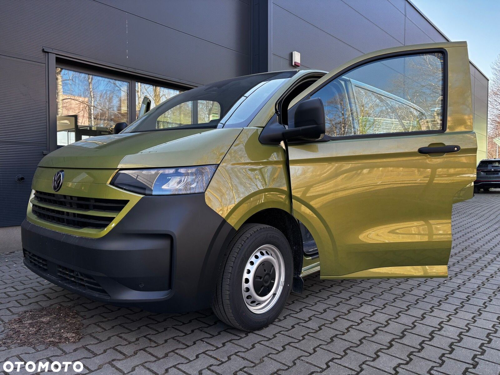 Volkswagen Transporter 2.0 TDI 150 KM 6-bm L1 - 2