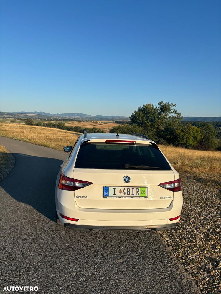 Skoda Superb 2.0 TDI Ambition - 5