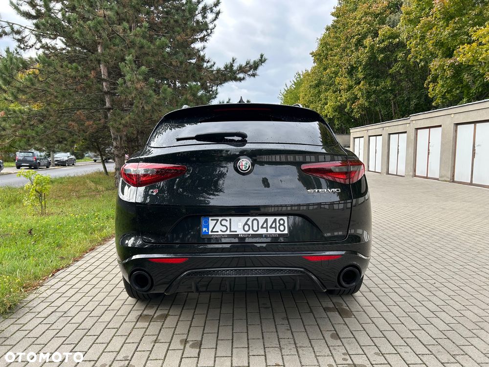 Alfa Romeo Stelvio - 7