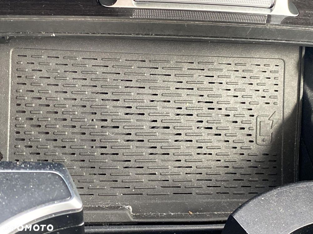 Mercedes-Benz GLS - 27