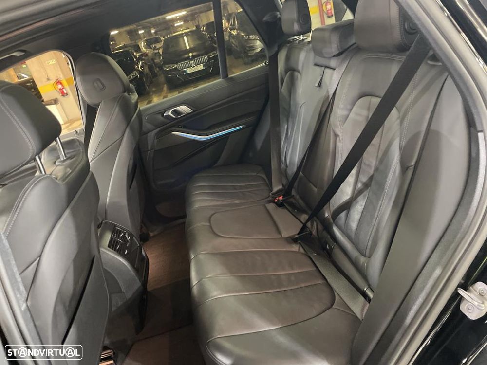 BMW X5 45 e xDrive Pack M - 9