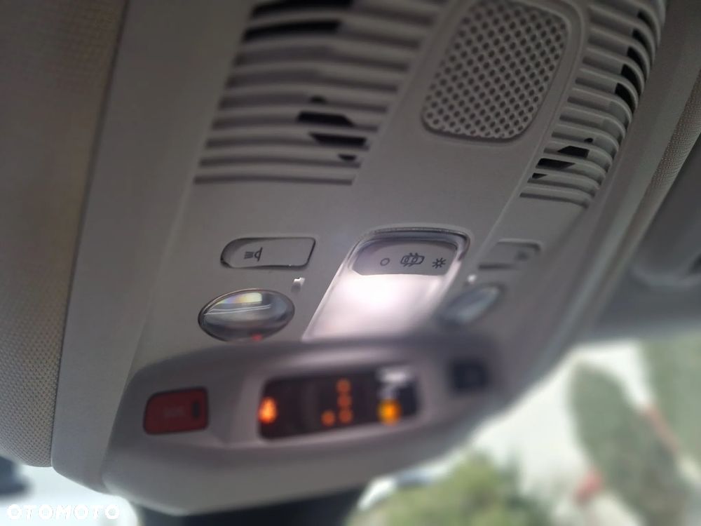 Peugeot 3008 1.2 PureTech Allure S&S - 22