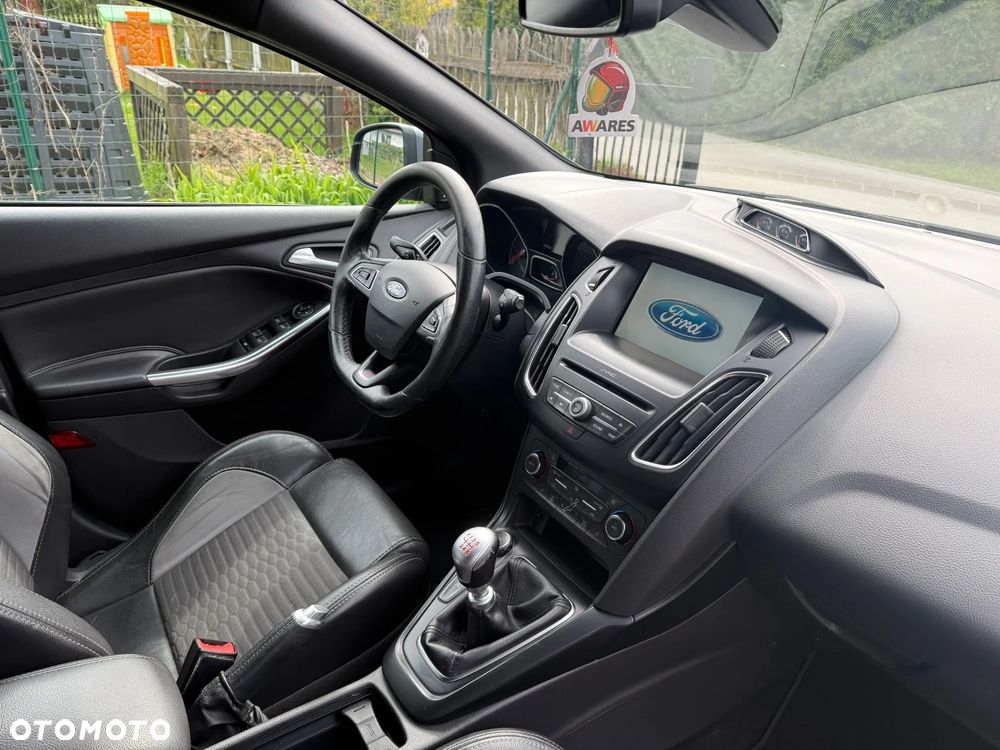Ford Focus 2.0 TDCi ST - 18