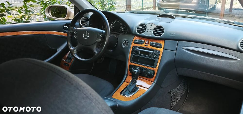 Mercedes-Benz CLK - 4