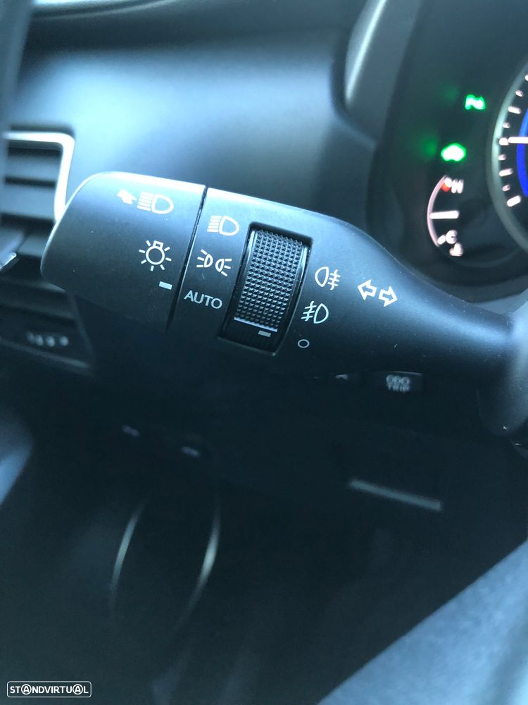 Lexus NX 300h Executive Plus - 43