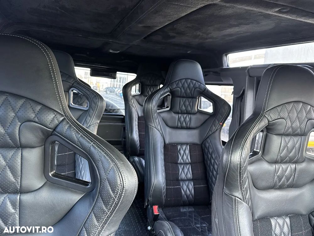 Land Rover Defender - 5