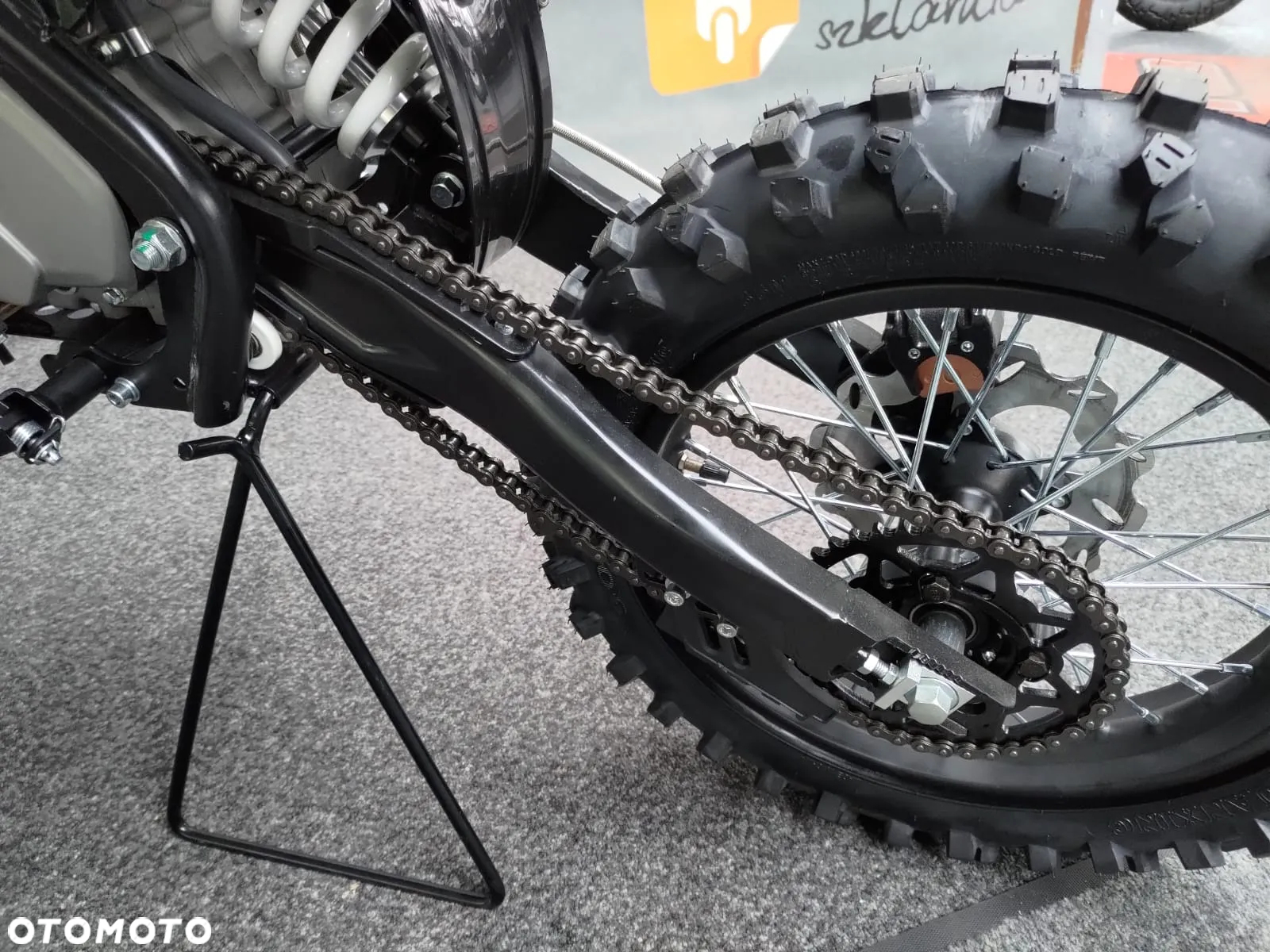 MRF Inny - 8