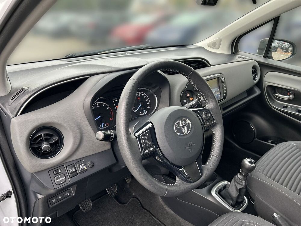 Toyota Yaris 1.5 Premium - 13