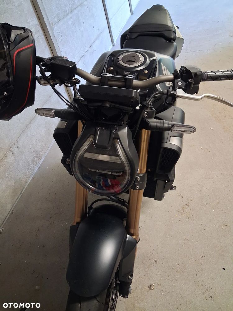 Honda CB - 4