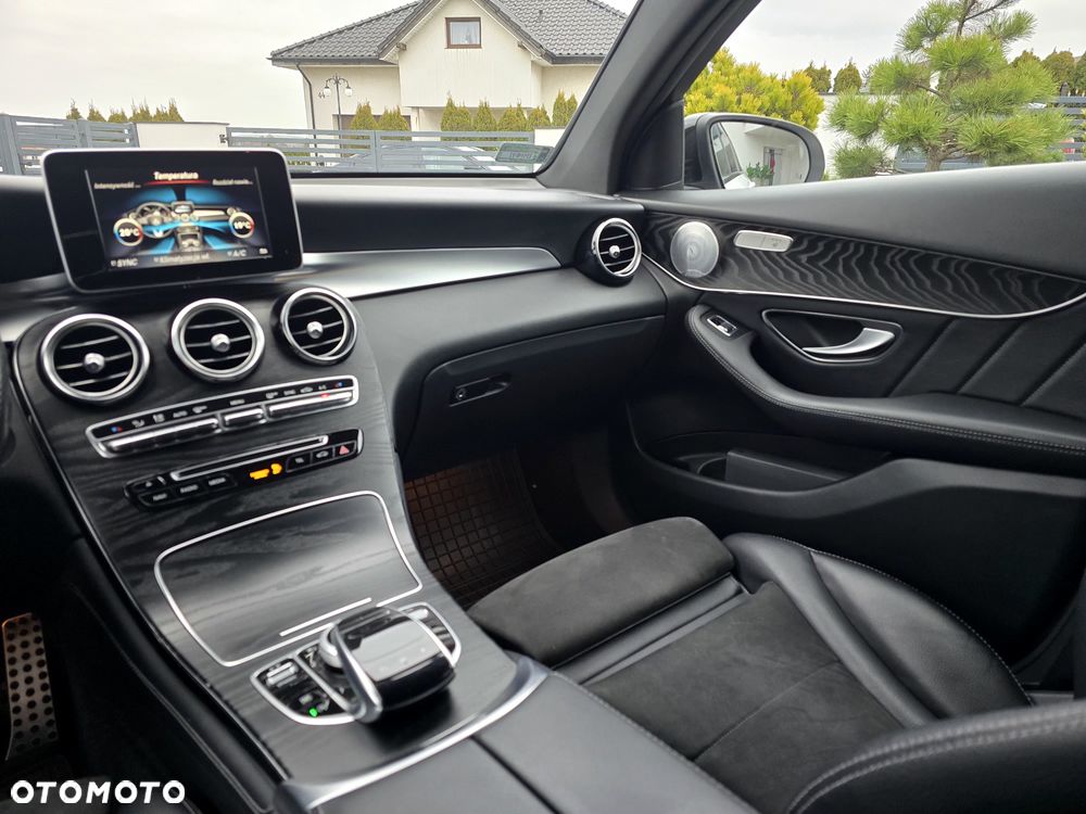 Mercedes-Benz GLC - 33