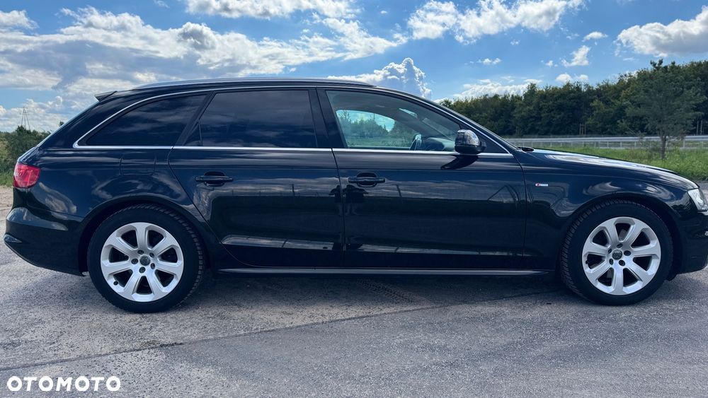 Audi A4 Avant 2.0 TDI DPF quattro S tronic S line Sportpaket - 2