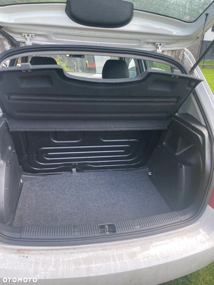 Skoda Fabia 1.2 HTP - 8