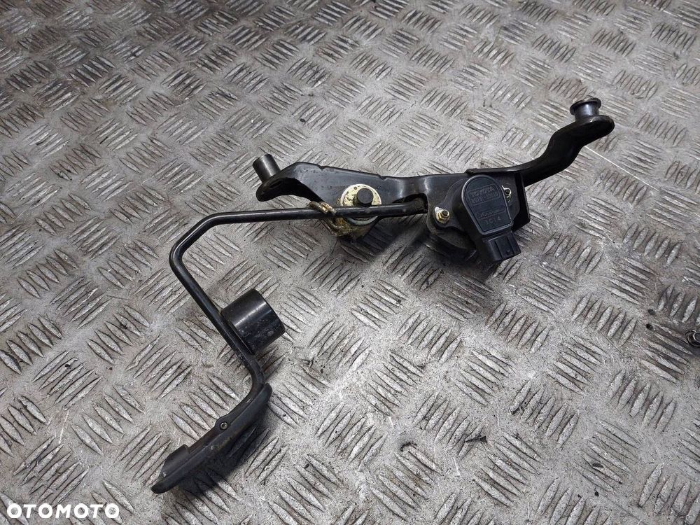 PEDAŁ GAZU POTENCJOMETR TOYOTA RAV4 II 89281-33010 - 1