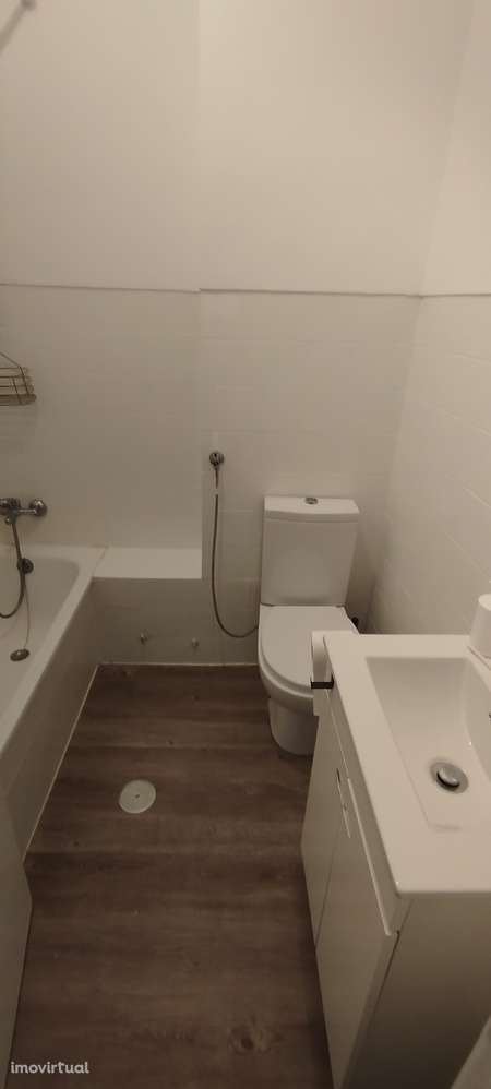 T3 com varanda, ar condicionado e cozinha separada - Grande imagem: 4/10