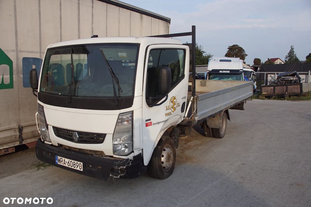 Auto na części - Renault Maxity 140 DXi 2.5 136 KM YD25K3LD 2014R Silnik Skrzynia Drzwi Lampa Szyba Lusterko Zderzak Kabina Paka Sterownik Moduł Czujnik Deska Kokpit Licznik Kierownica - 1