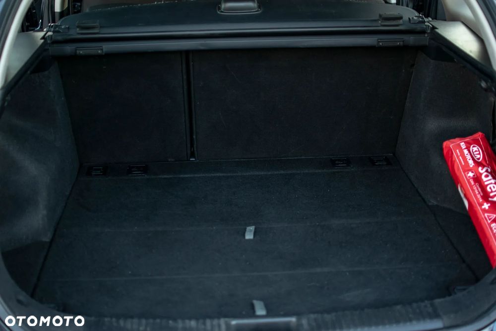 Kia Ceed - 28