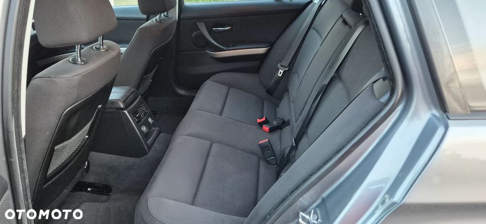 BMW Seria 3 320i Edition Lifestyle - 17