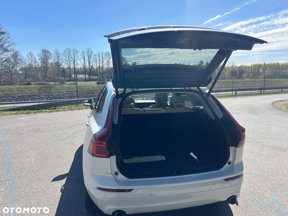 Volvo XC 60 T5 AWD Geartronic Momentum - 17