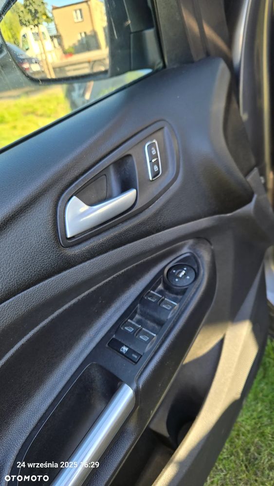 Ford Kuga - 29