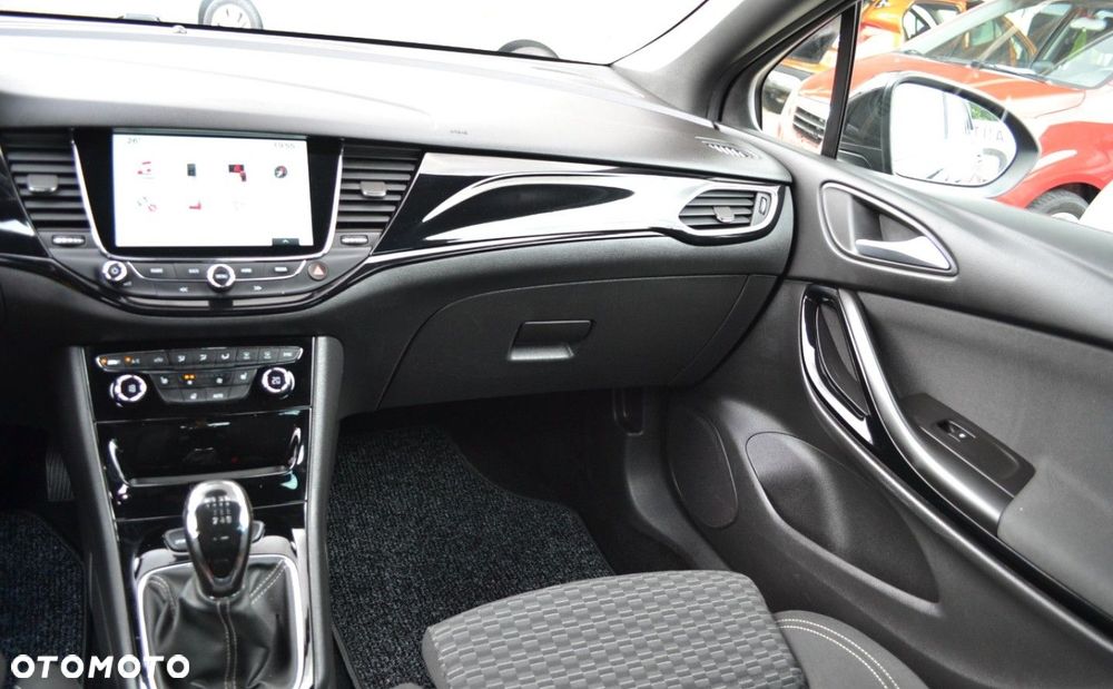 Opel Astra 1.4 Turbo Innovation - 30