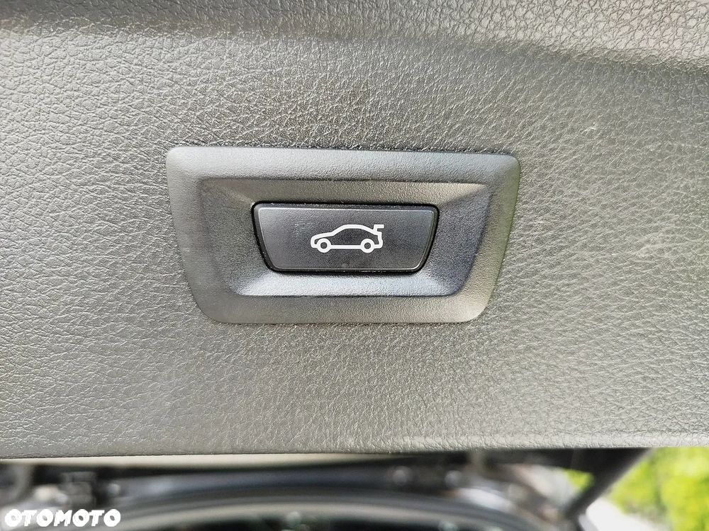 BMW Seria 2 218i Sport Line - 9