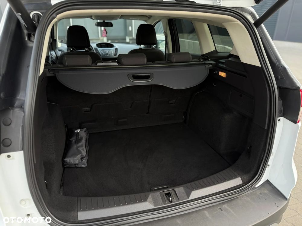 Ford Kuga - 19