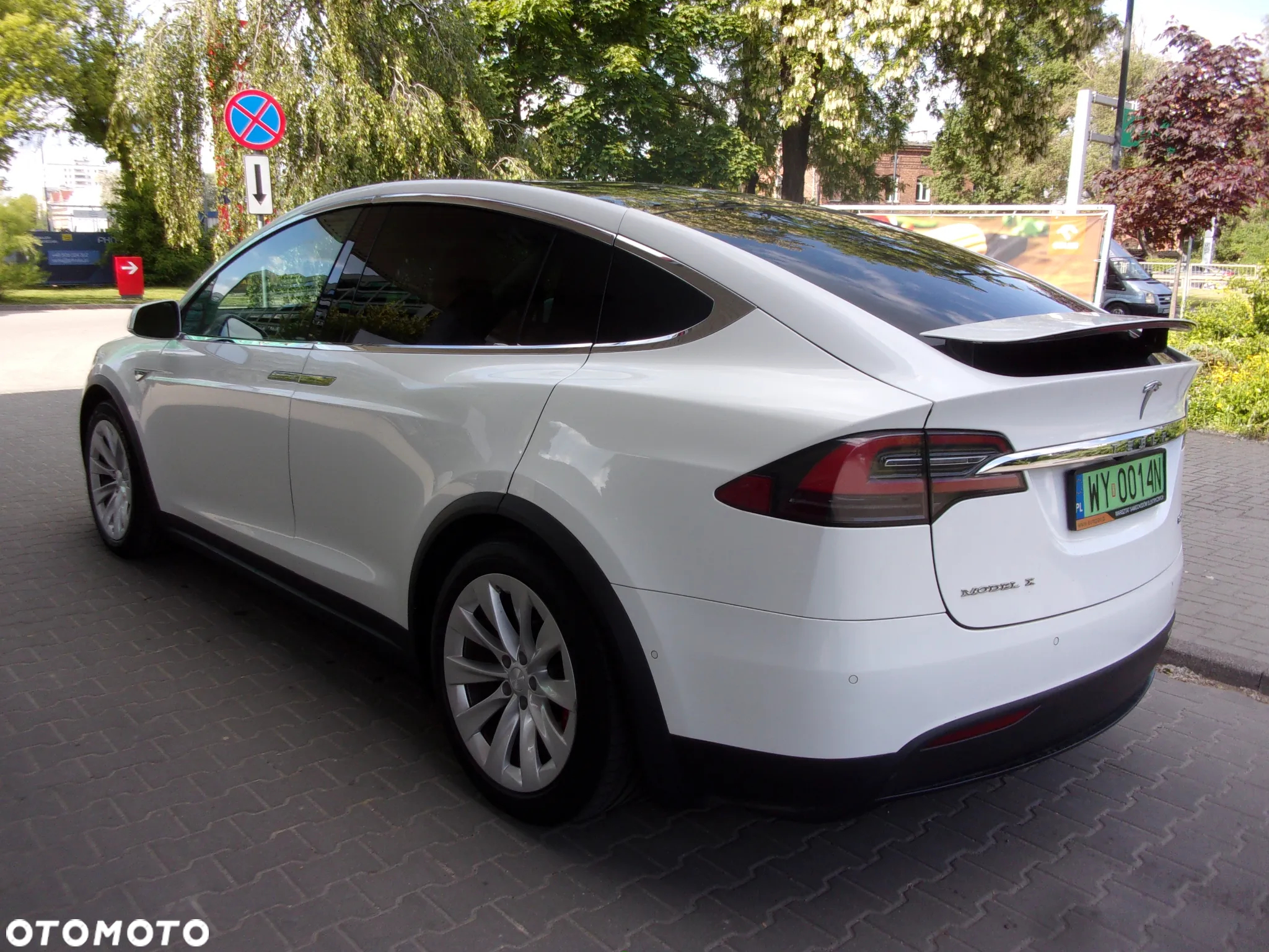 Tesla Model X Performance - 4