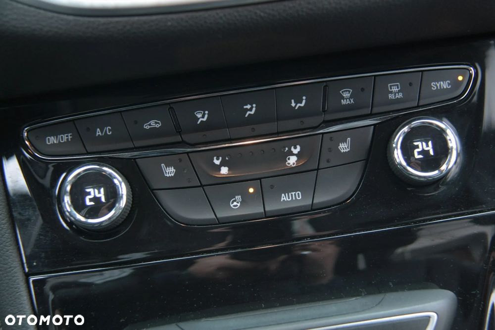 Opel Astra 1.6 CDTI Dynamic S&S - 32