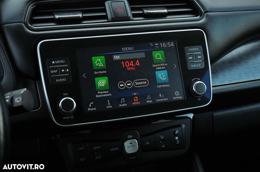 Nissan LEAF 40 kWh N-Connecta - 16