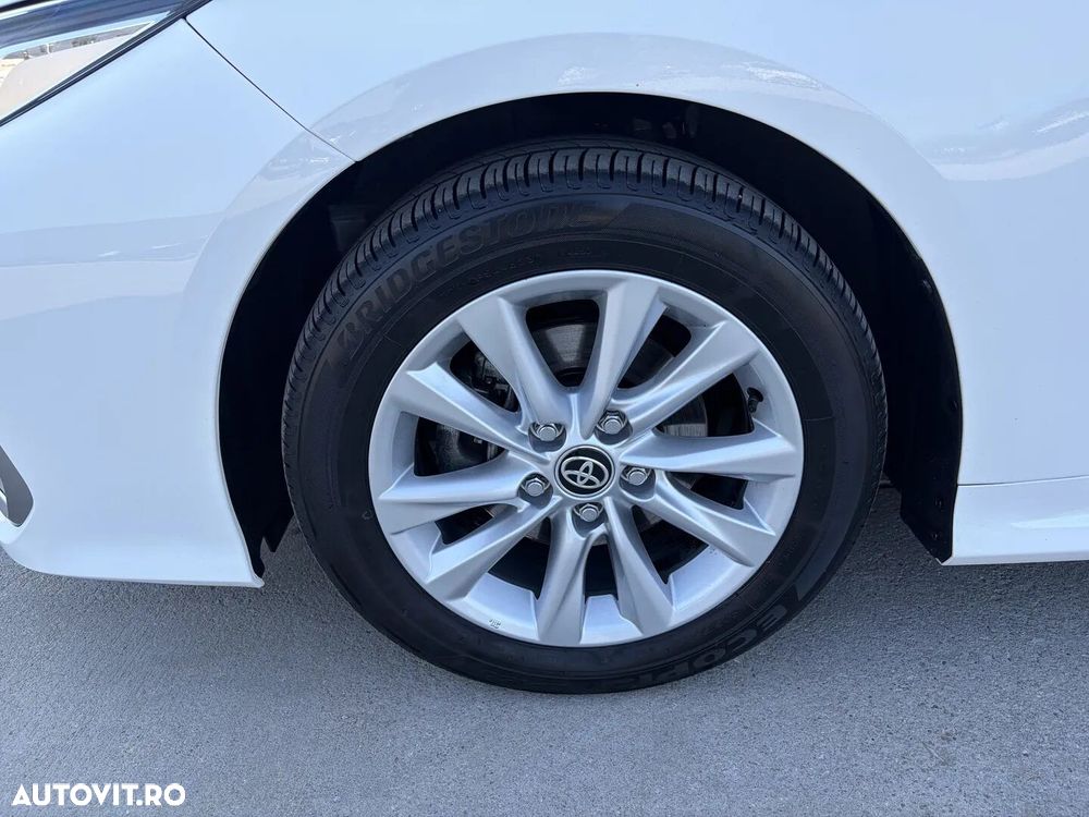 Toyota Corolla - 10