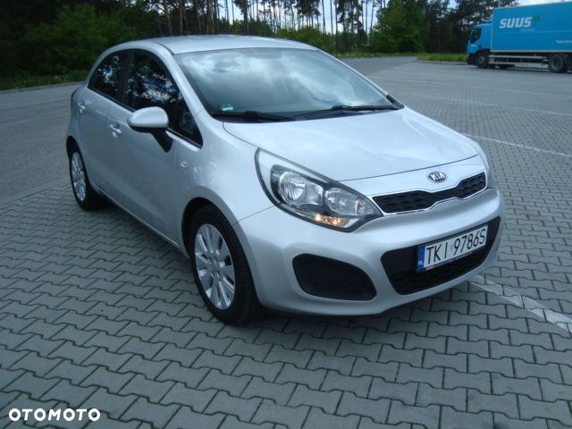 Kia Rio - 1