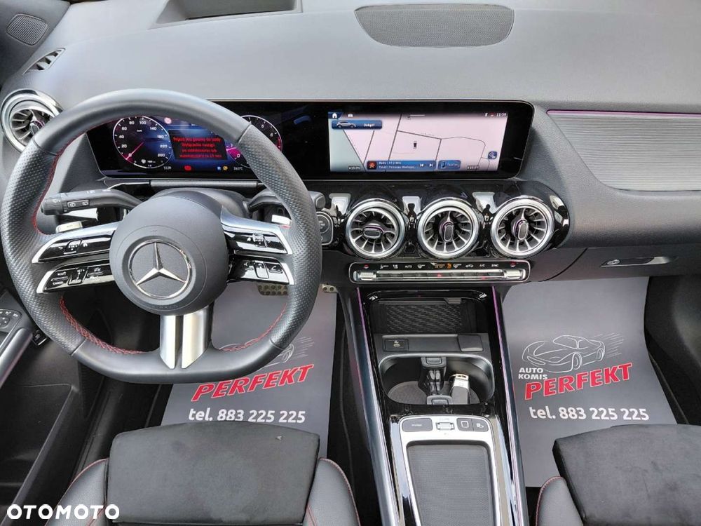Mercedes-Benz GLA - 21