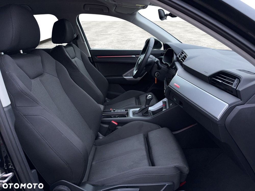 Audi Q3 35 TFSI S tronic - 12