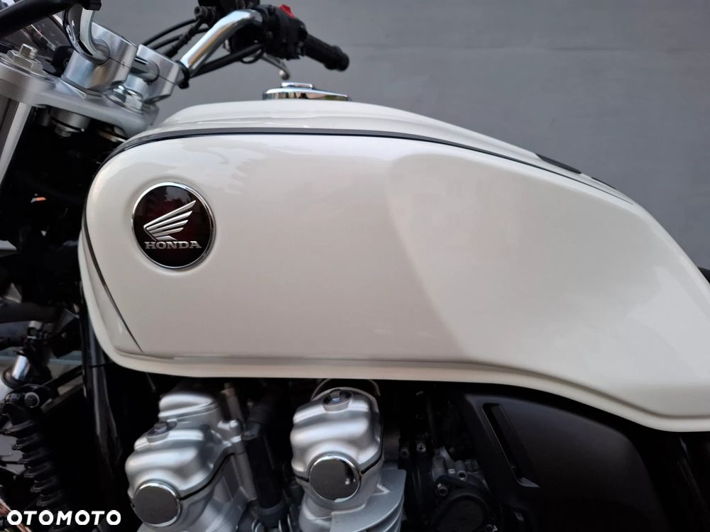 Honda CB - 32