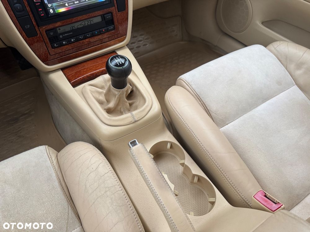 Volkswagen Passat 2.0 Exclusive - 17