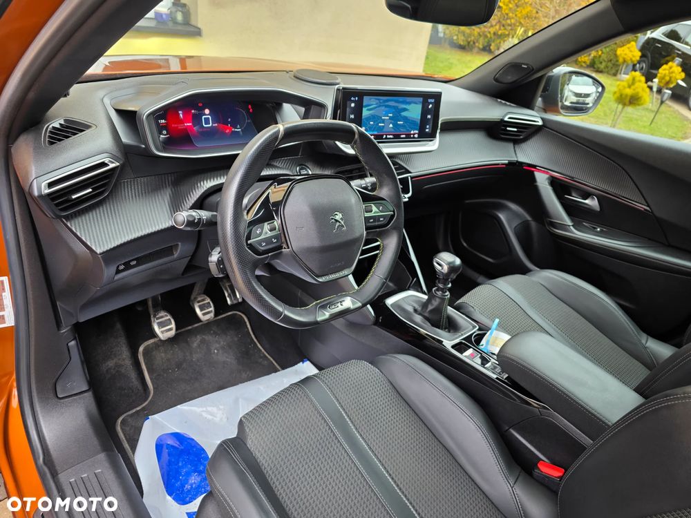 Peugeot 2008 - 18
