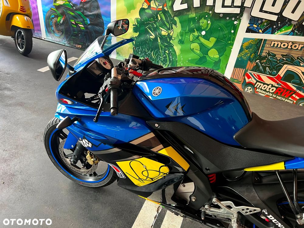 Yamaha YZF - 16