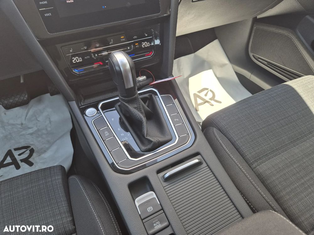 Volkswagen Passat Variant 2.0 TDI DSG Comfortline - 20
