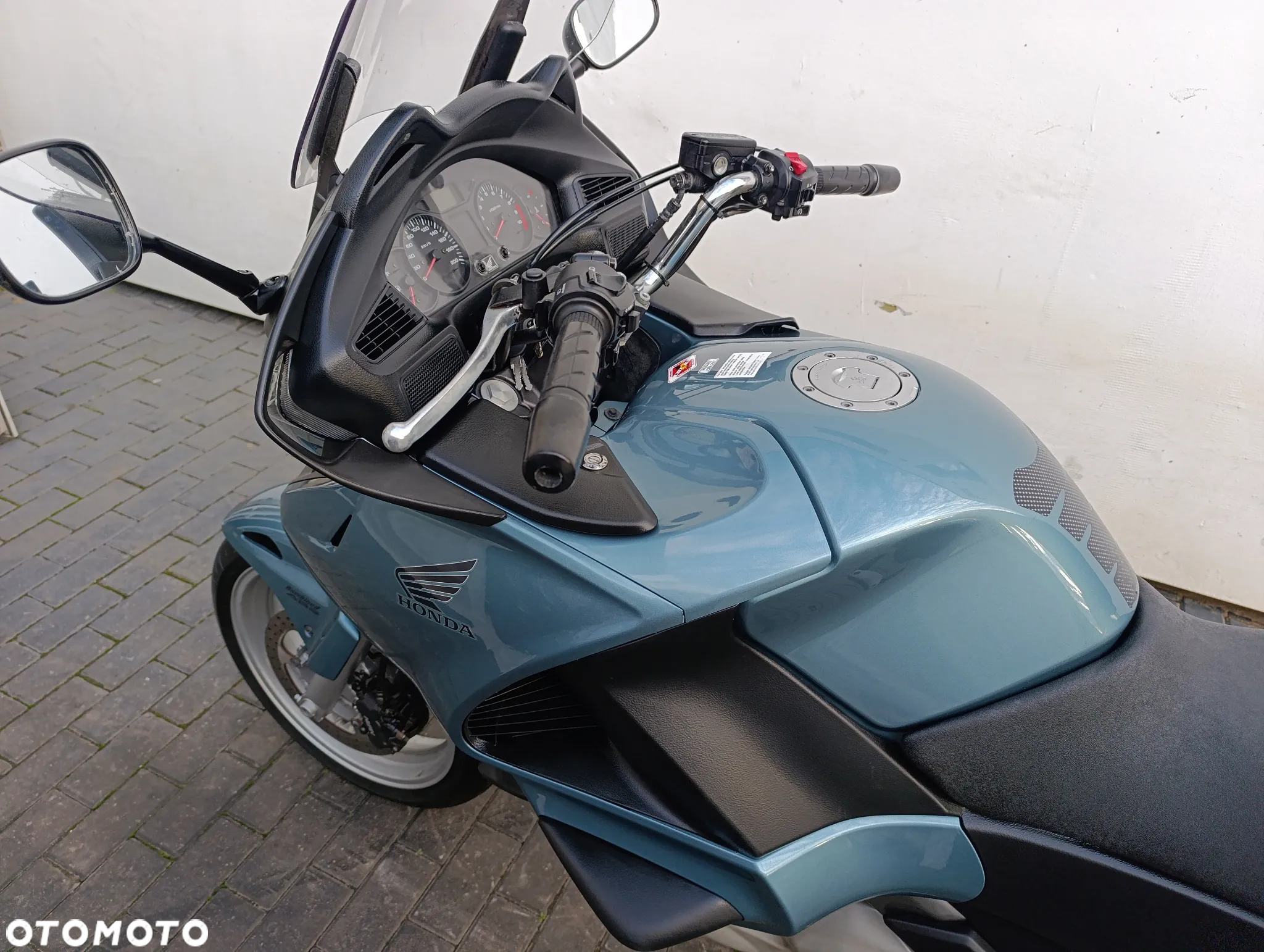 Honda NTV - 12