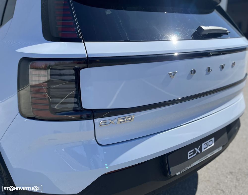 Volvo EX30 69 kWh Single Motor Extended Range Plus - 10