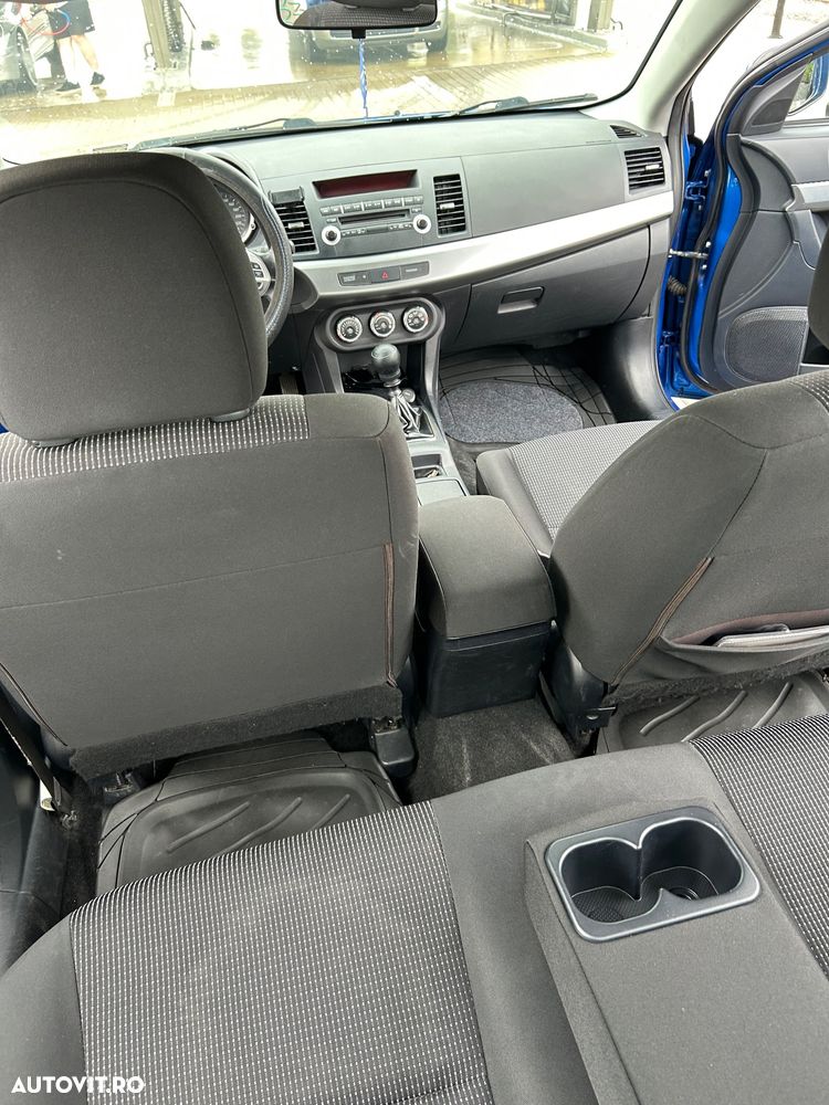 Mitsubishi Lancer - 25